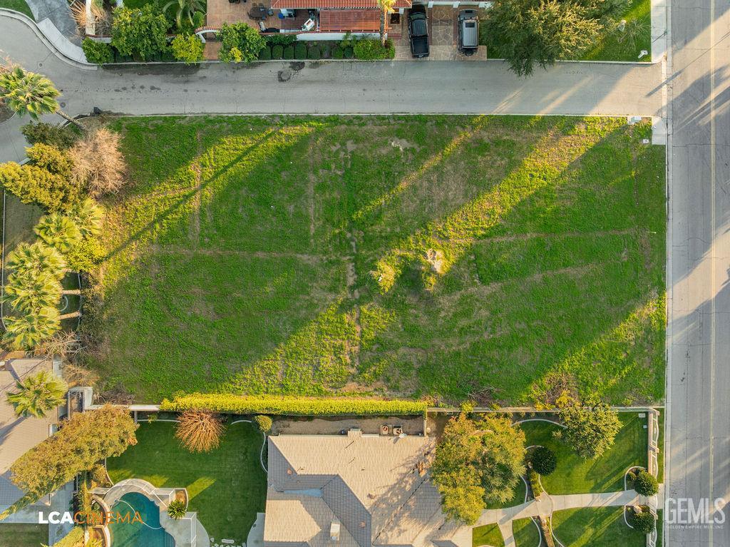 360 Garnsey Avenue, Bakersfield, CA 93309 — photo 2