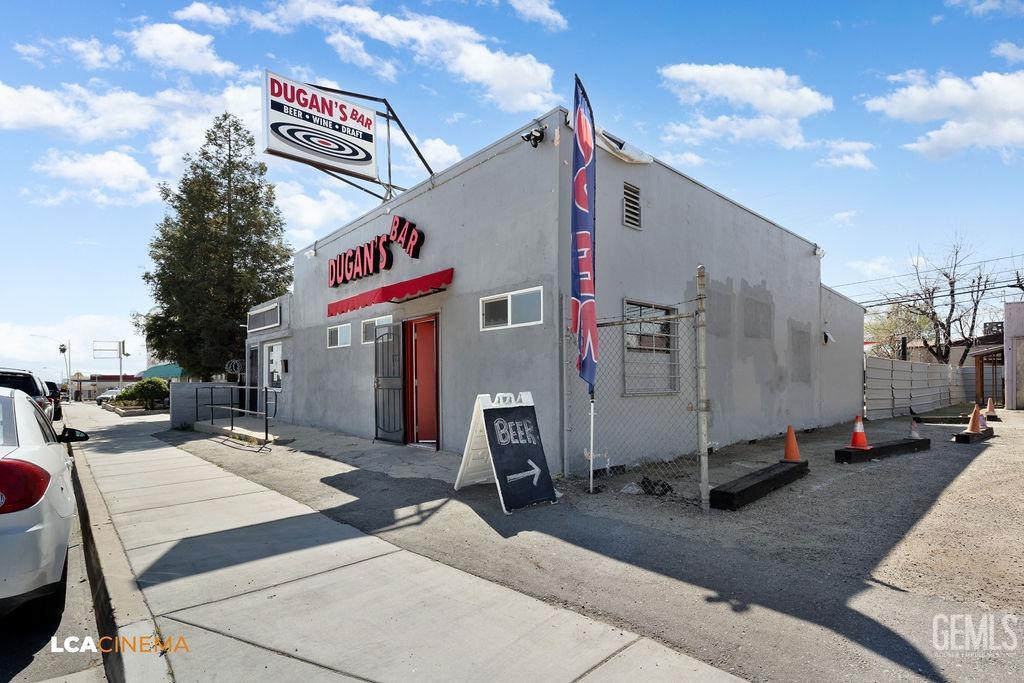 1721 N Chester Avenue — photo 4