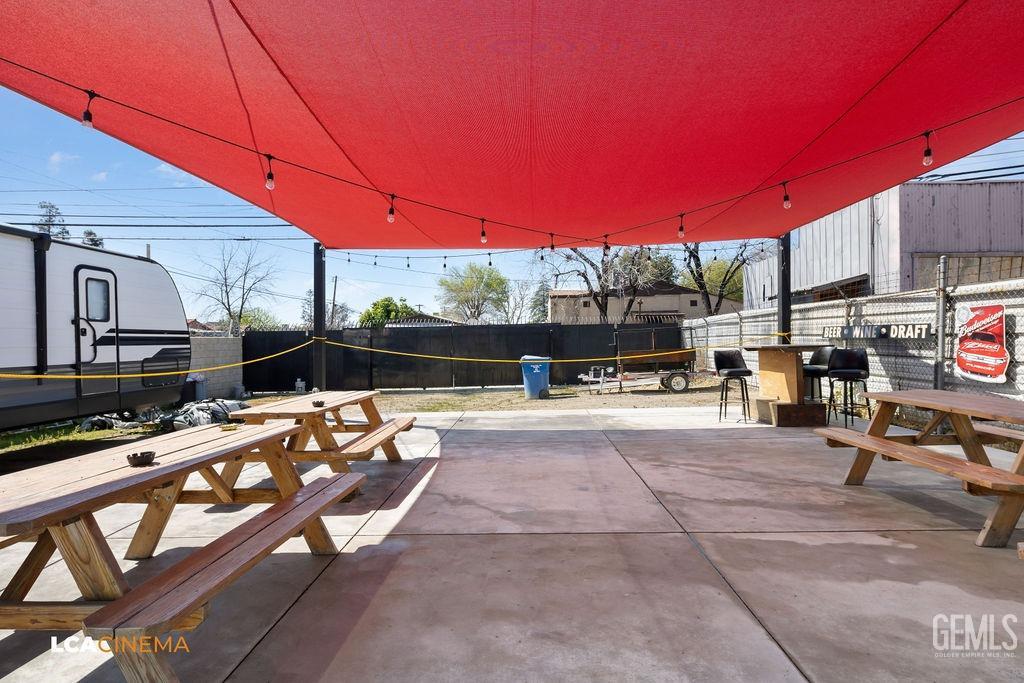 1721 N Chester Avenue — photo 16
