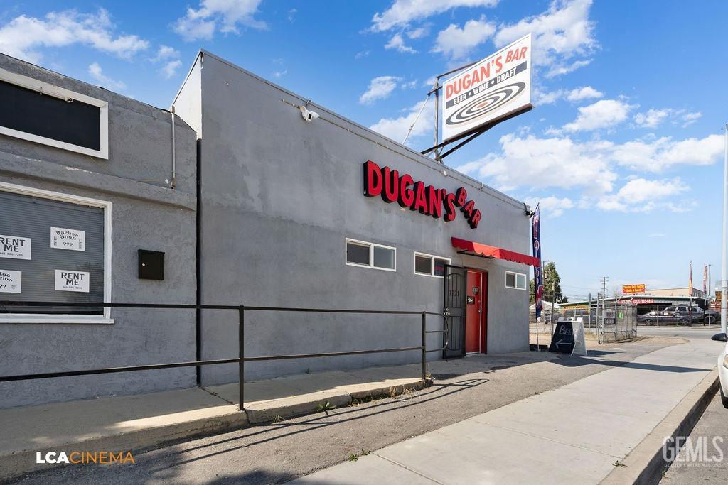 1721 N Chester Avenue — photo 5