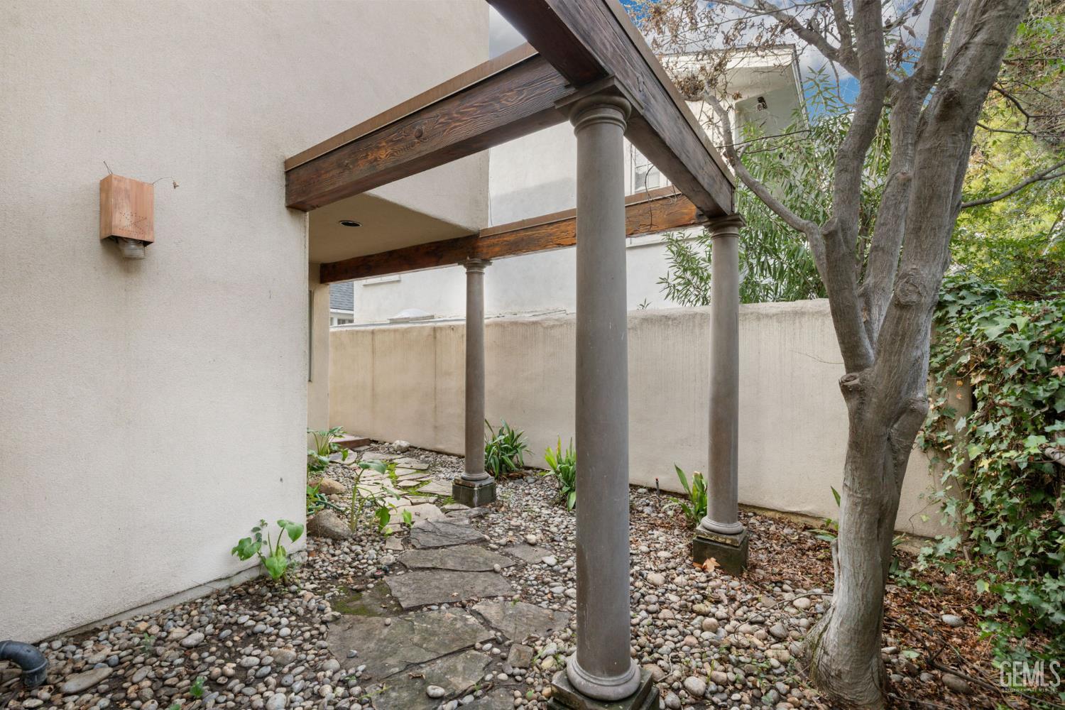 2118 Cedar Street — photo 37