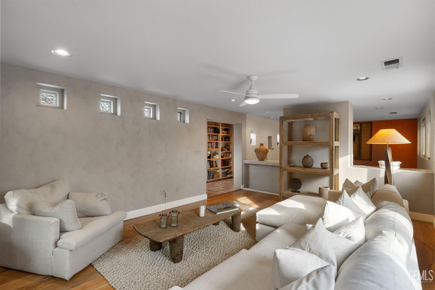 2118 Cedar Street — photo 48