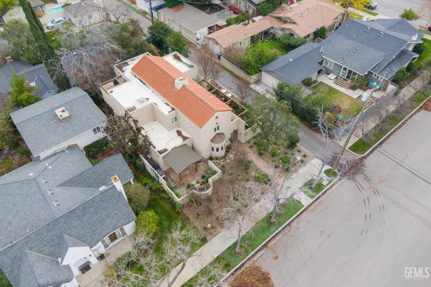 2118 Cedar Street — photo 73
