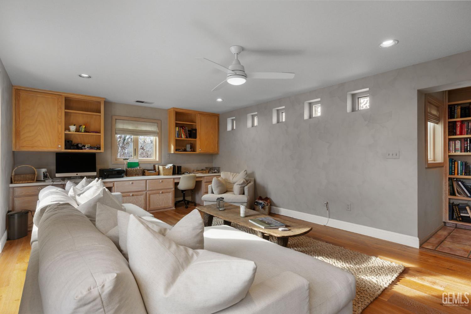 2118 Cedar Street — photo 47