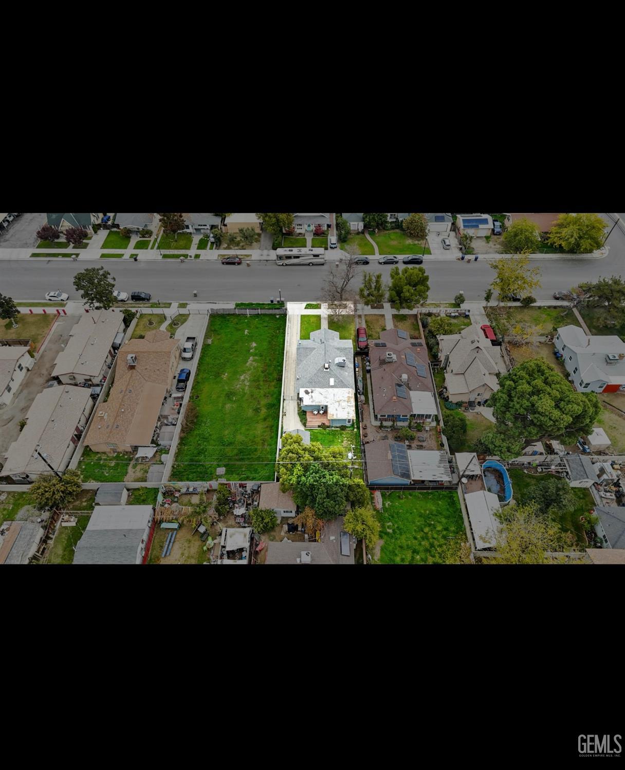 421 Holtby Road — photo 5