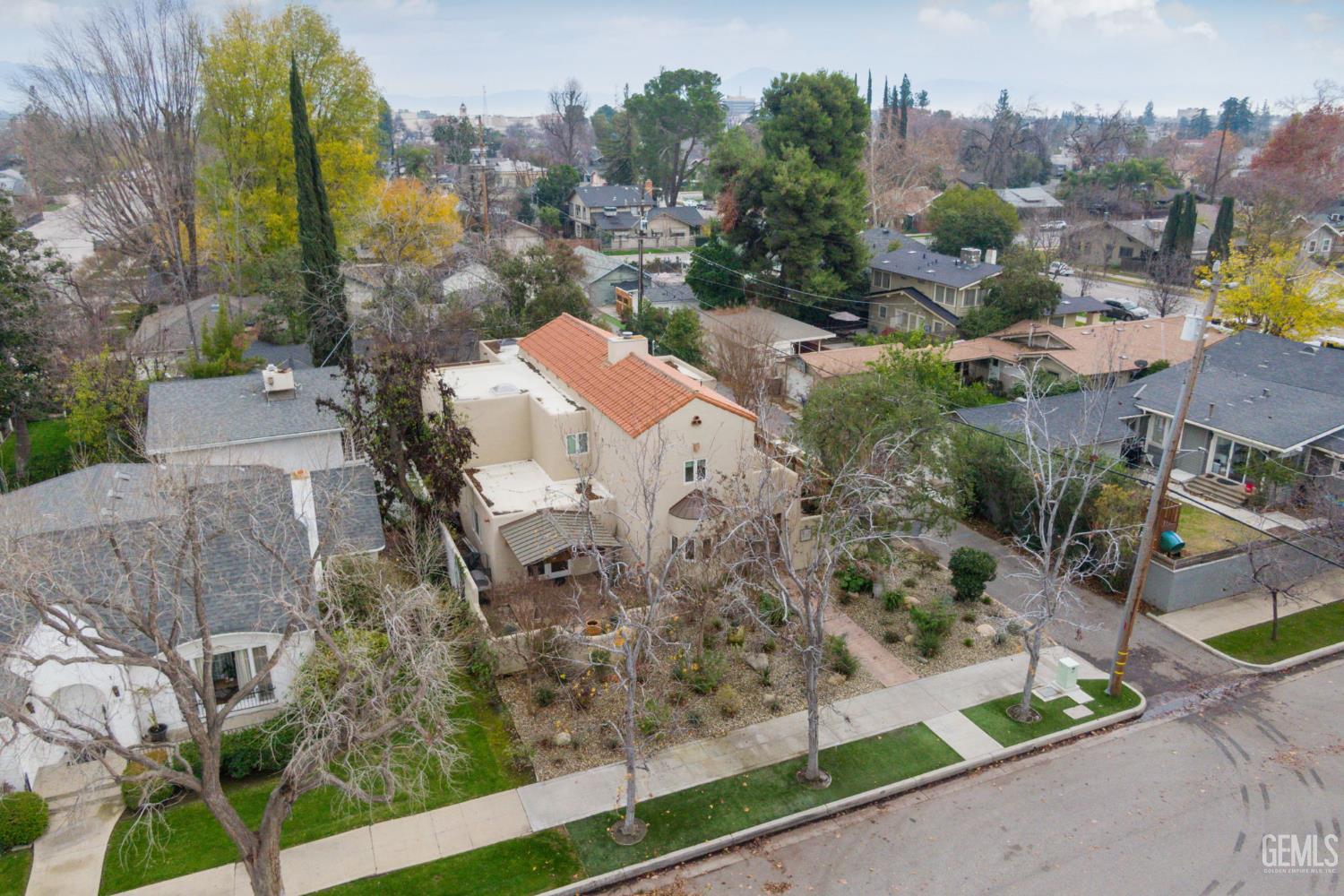2118 Cedar Street — photo 72