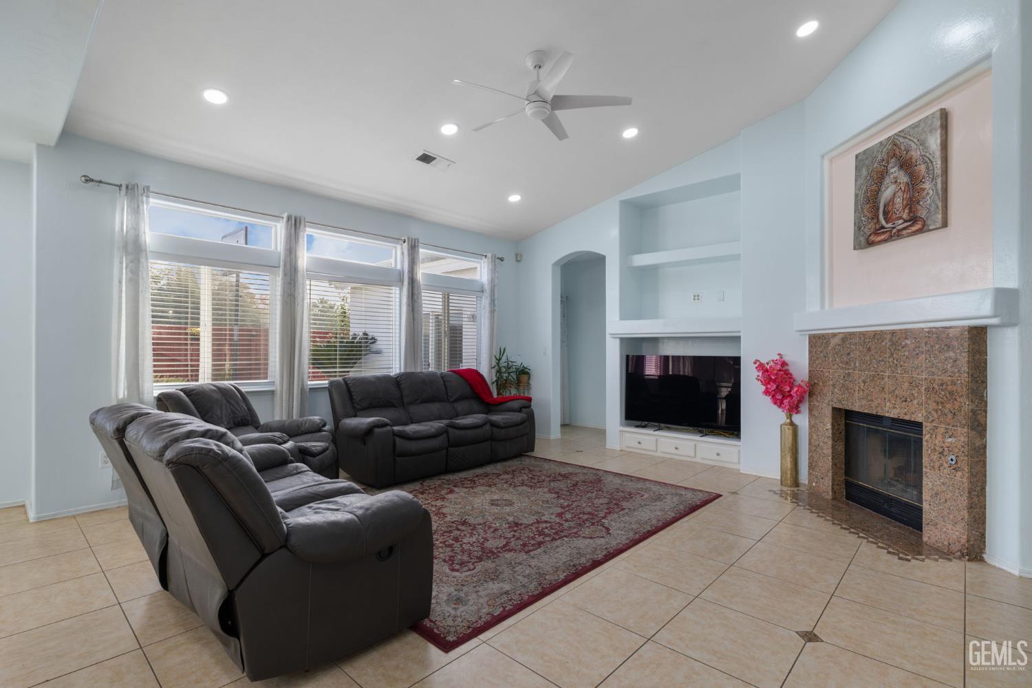 310 Lewisham Street — photo 11