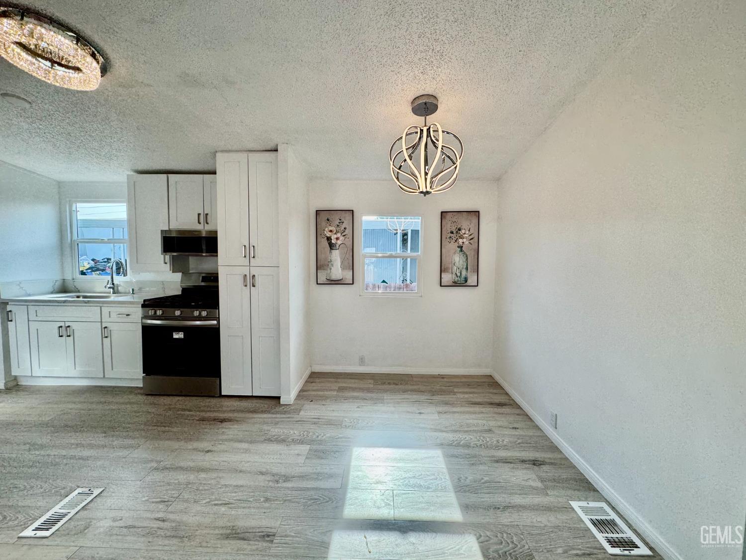 114 Plymonth Avenue — photo 5