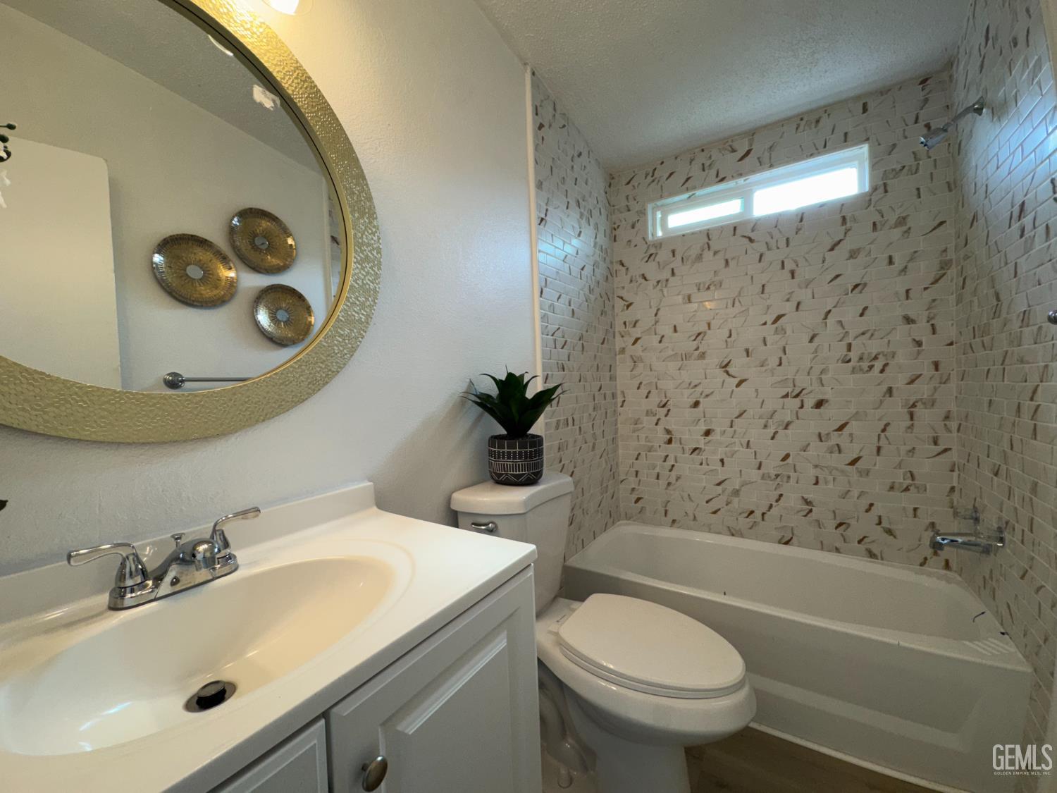 114 Plymonth Avenue — photo 13