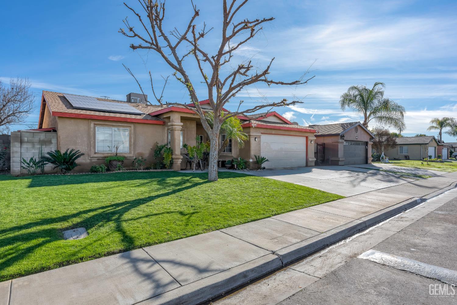623 Broken Arrow Avenue, Bakersfield, CA 93307 — photo 2