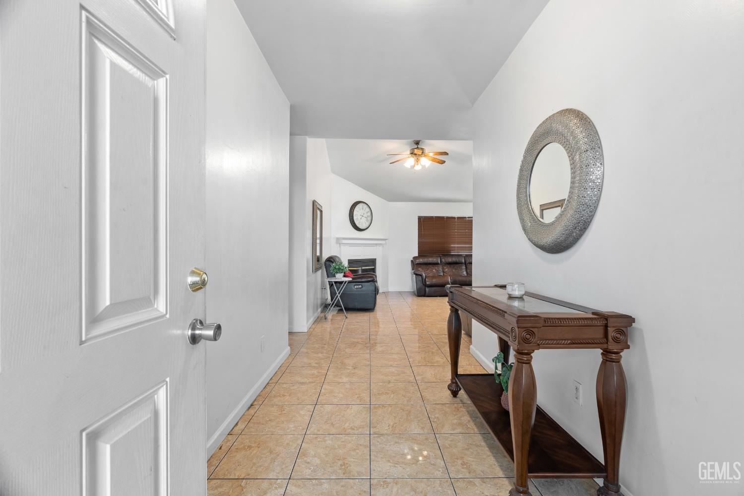 623 Broken Arrow Avenue, Bakersfield, CA 93307 — photo 4