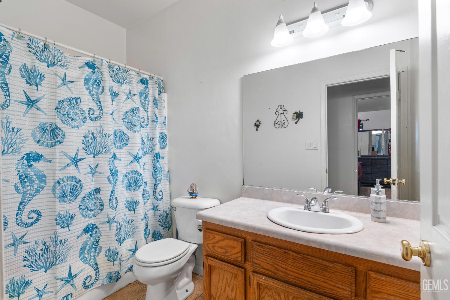 623 Broken Arrow Avenue, Bakersfield, CA 93307 — photo 11