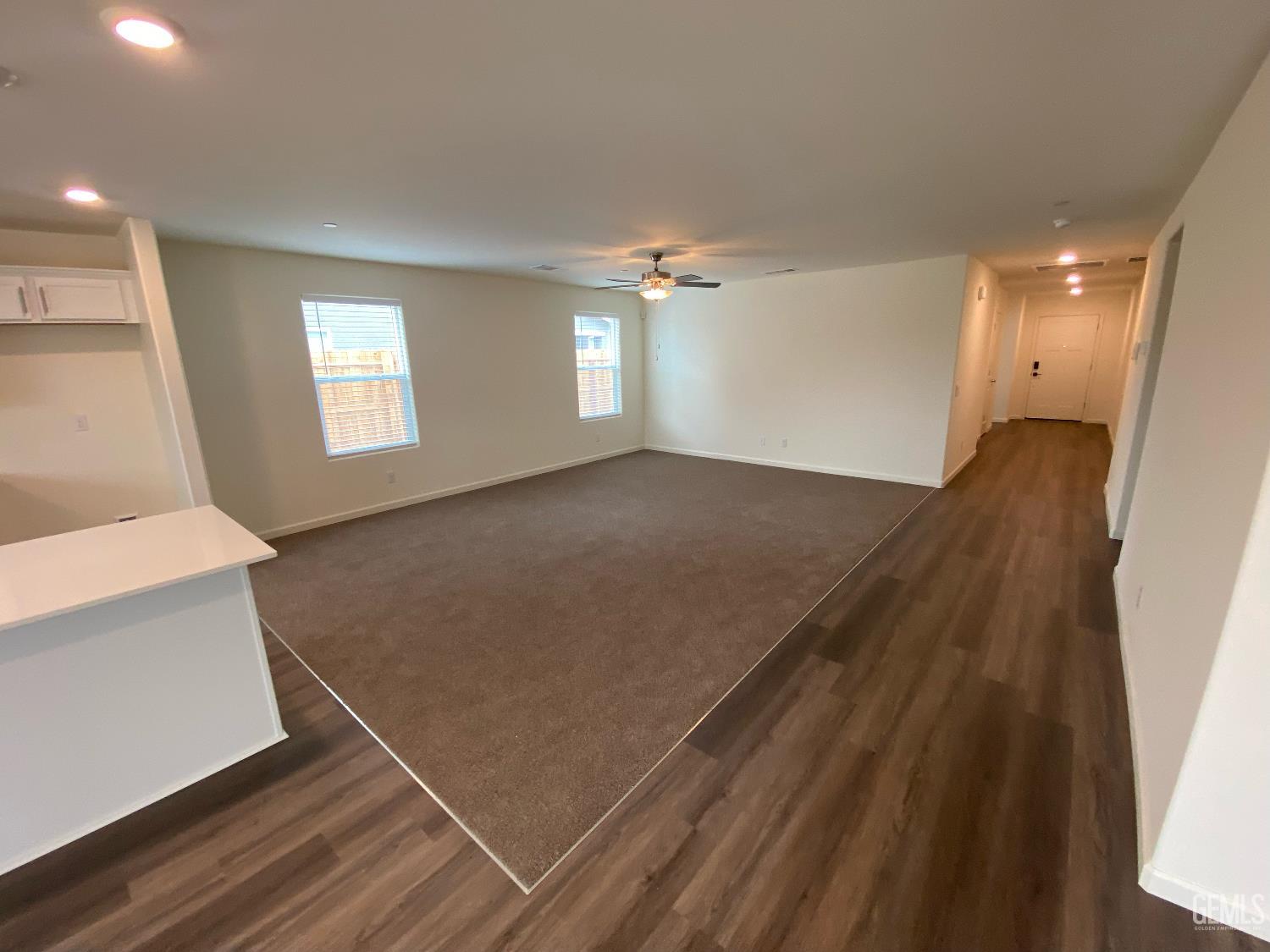 5917 Vespucci Avenue — photo 10