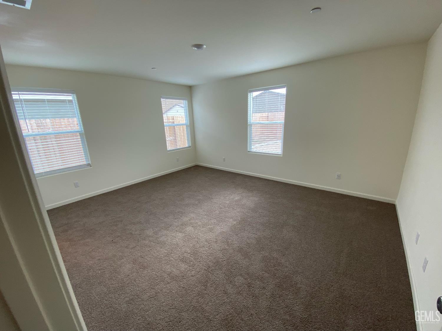 5917 Vespucci Avenue — photo 3