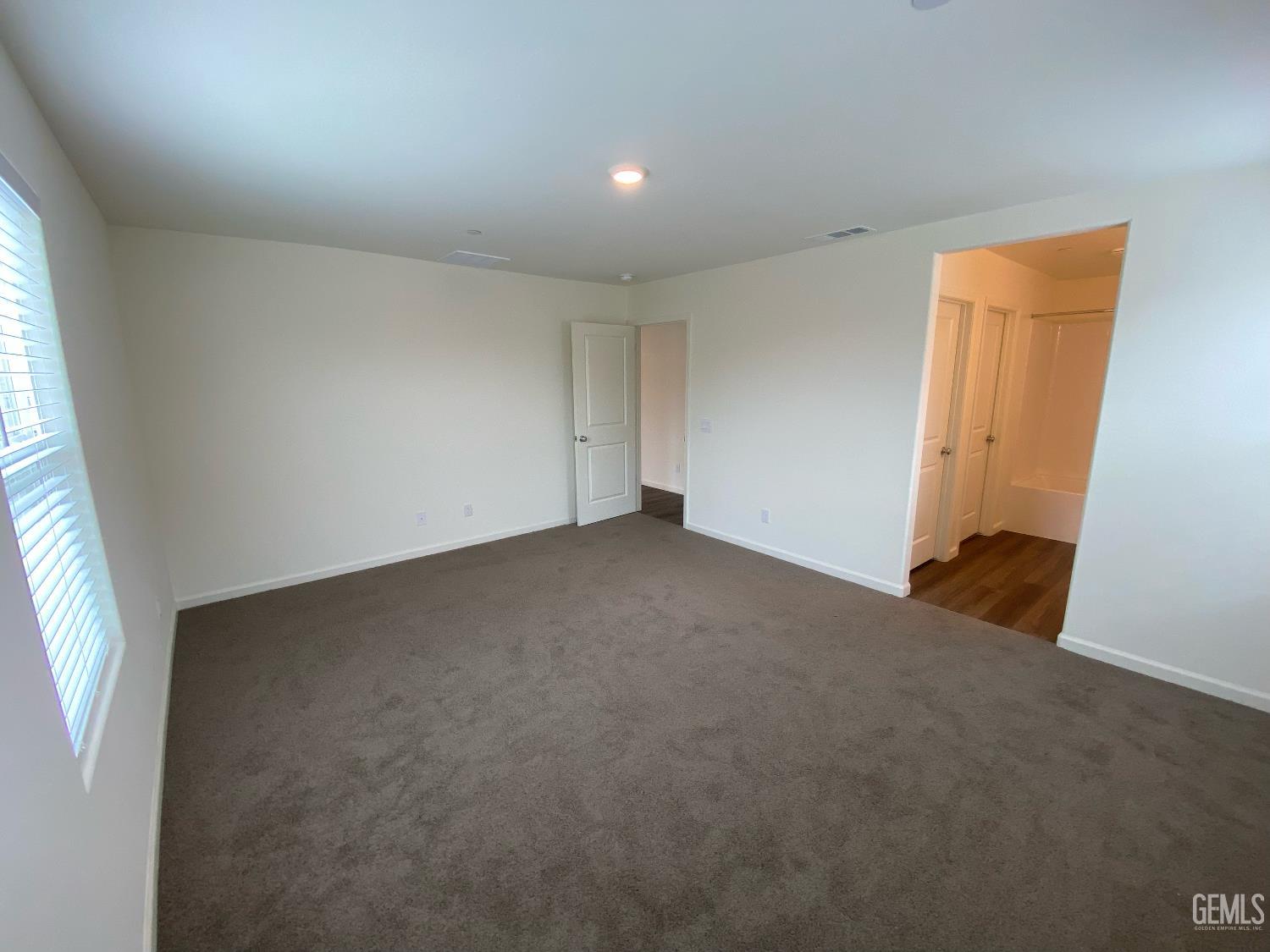 5917 Vespucci Avenue — photo 11