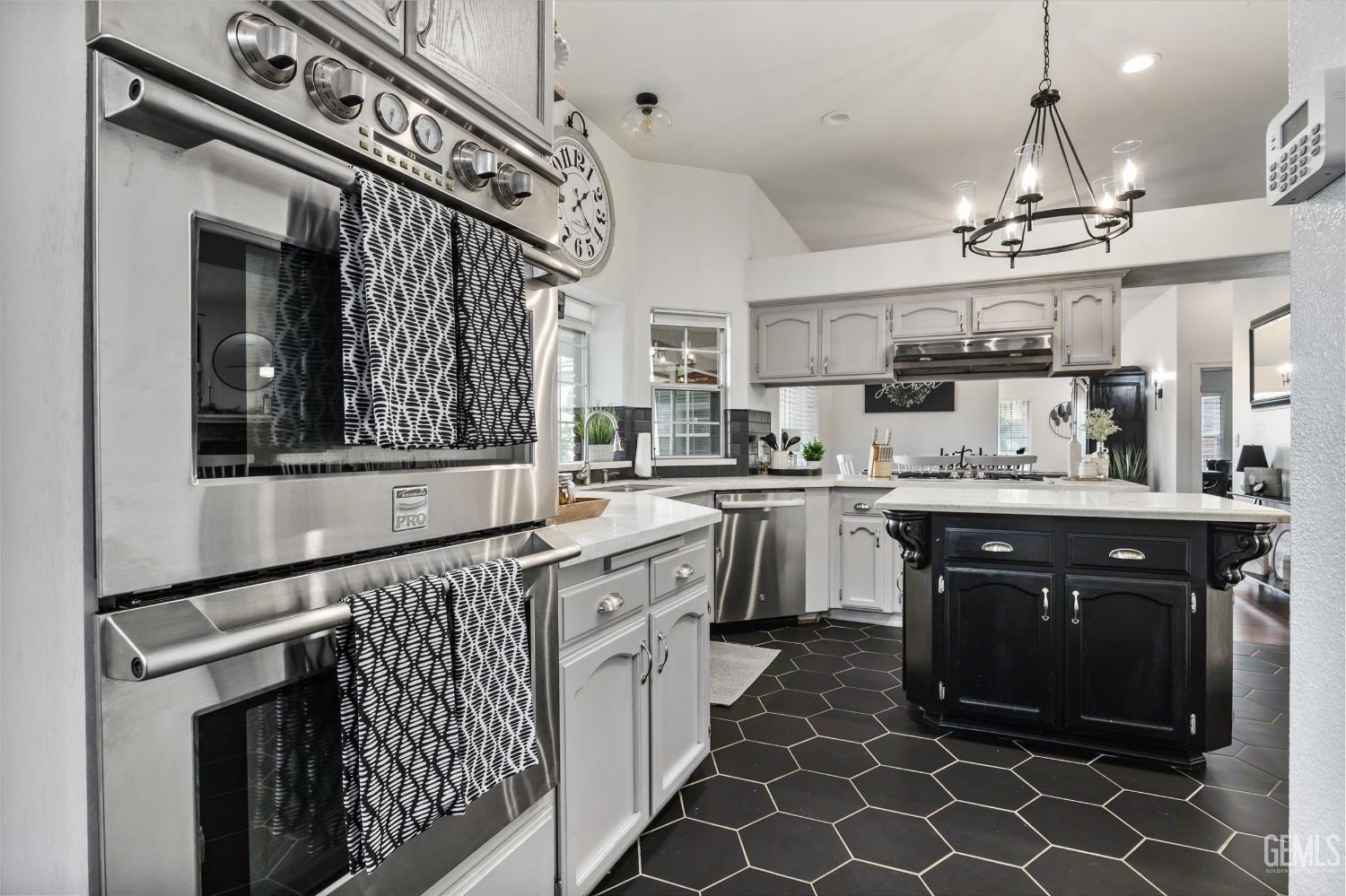 13001 Monarch Palm Avenue — photo 36