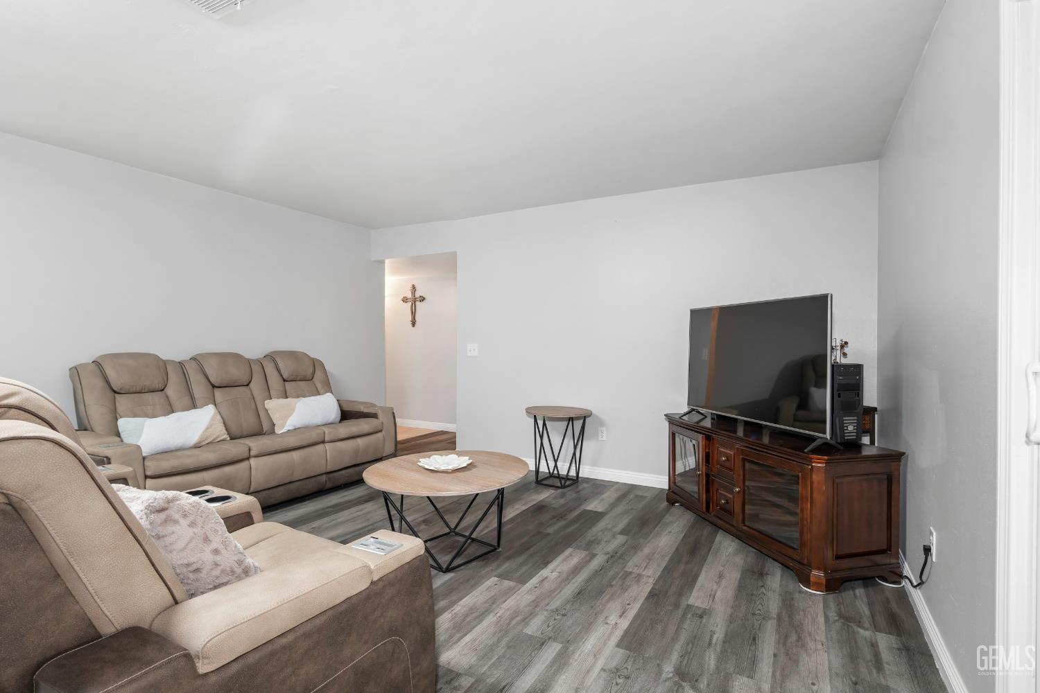 2012 Butterfield Avenue, Bakersfield, CA 93304 — photo 9
