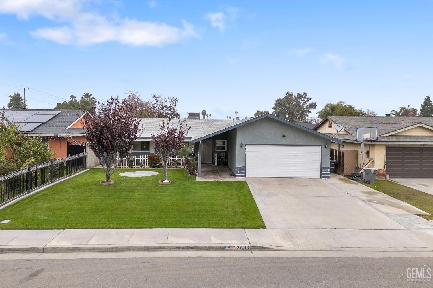 2012 Butterfield Avenue, Bakersfield, CA 93304 — photo 2
