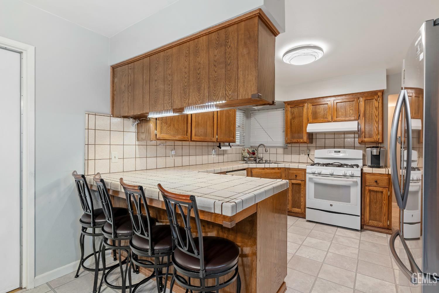 2012 Butterfield Avenue, Bakersfield, CA 93304 — photo 12