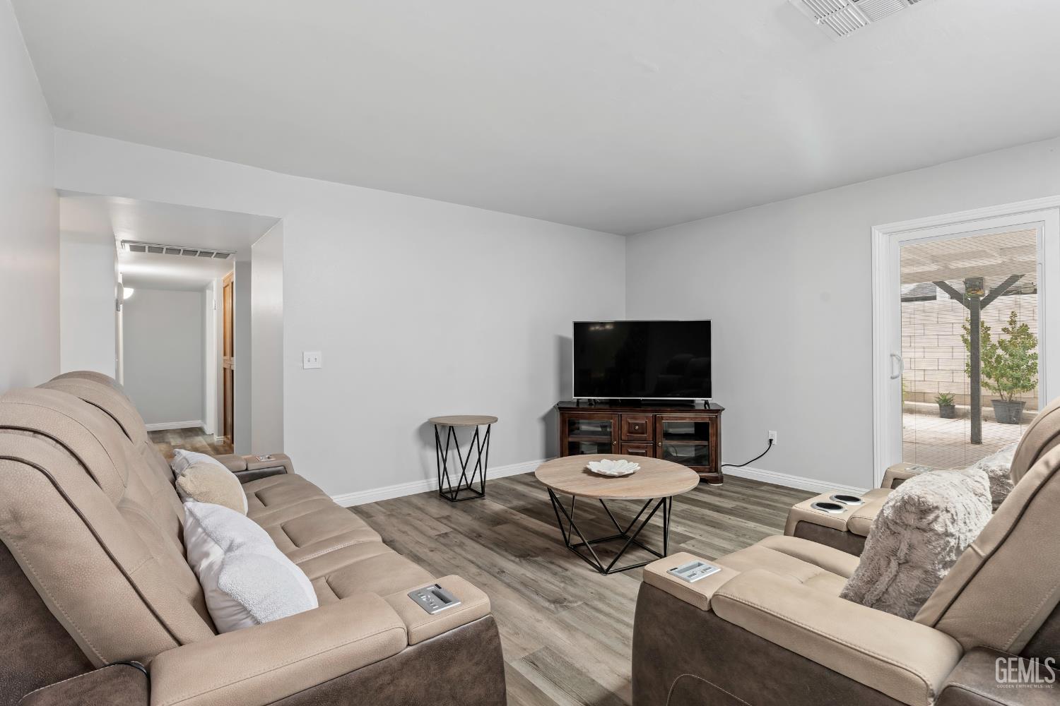2012 Butterfield Avenue, Bakersfield, CA 93304 — photo 10