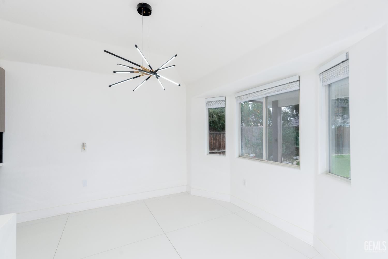 10103 Wentworth Court — photo 13