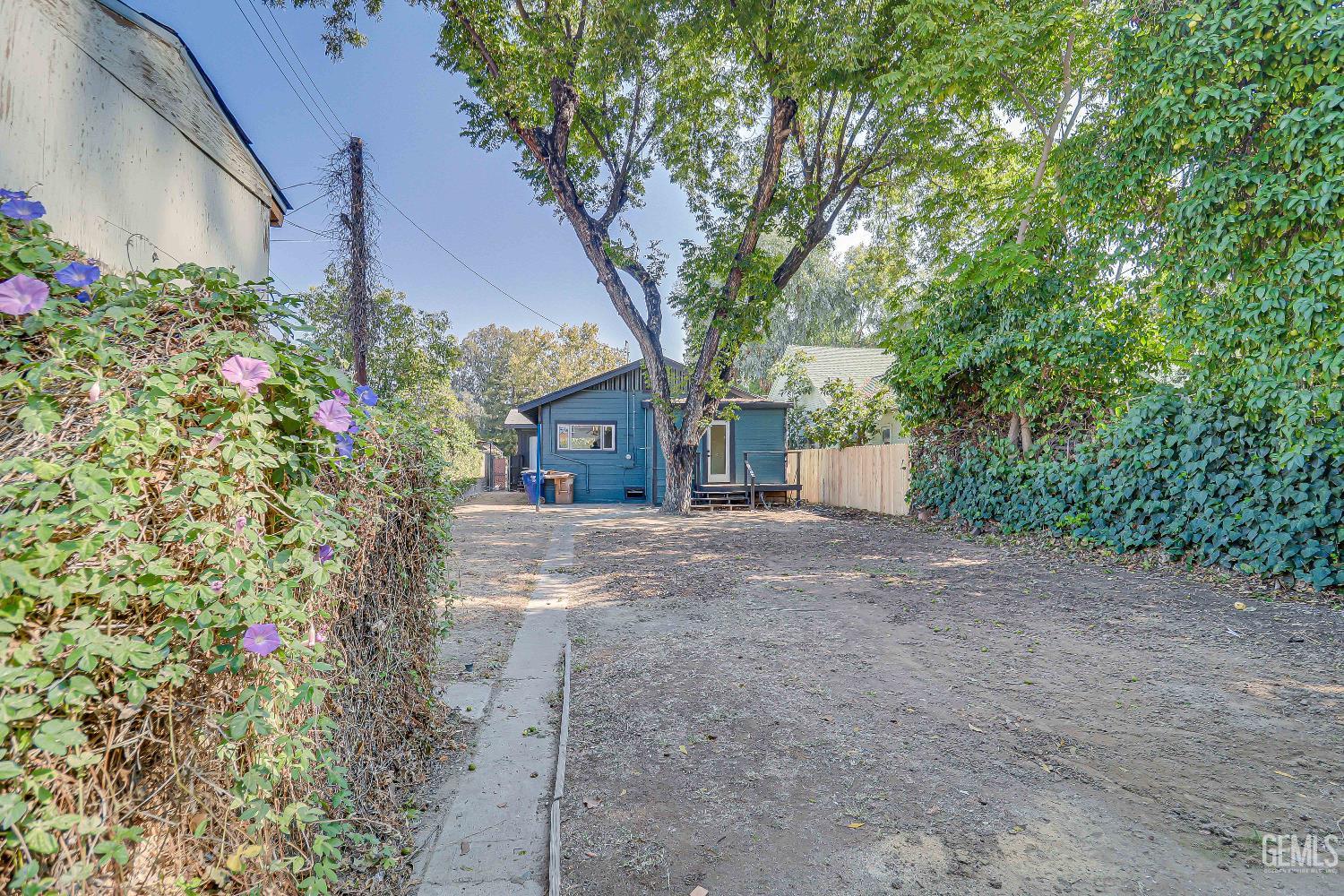 321 Oleander Avenue — photo 25