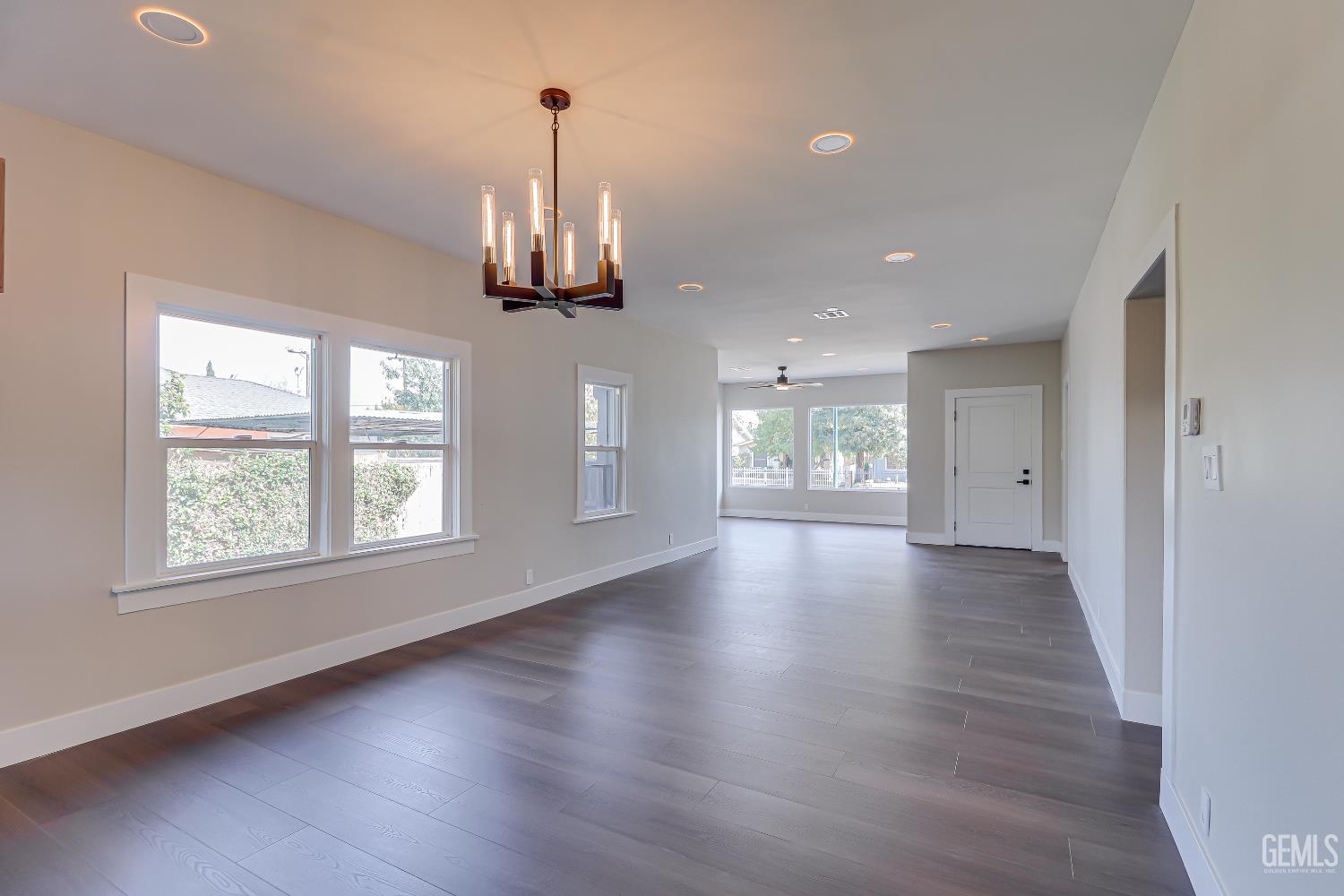 321 Oleander Avenue — photo 10