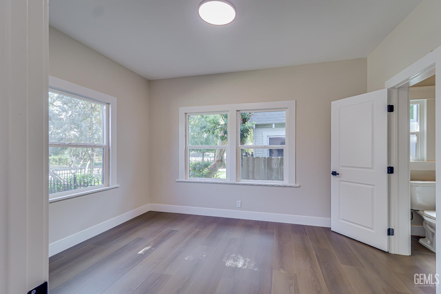 321 Oleander Avenue — photo 16