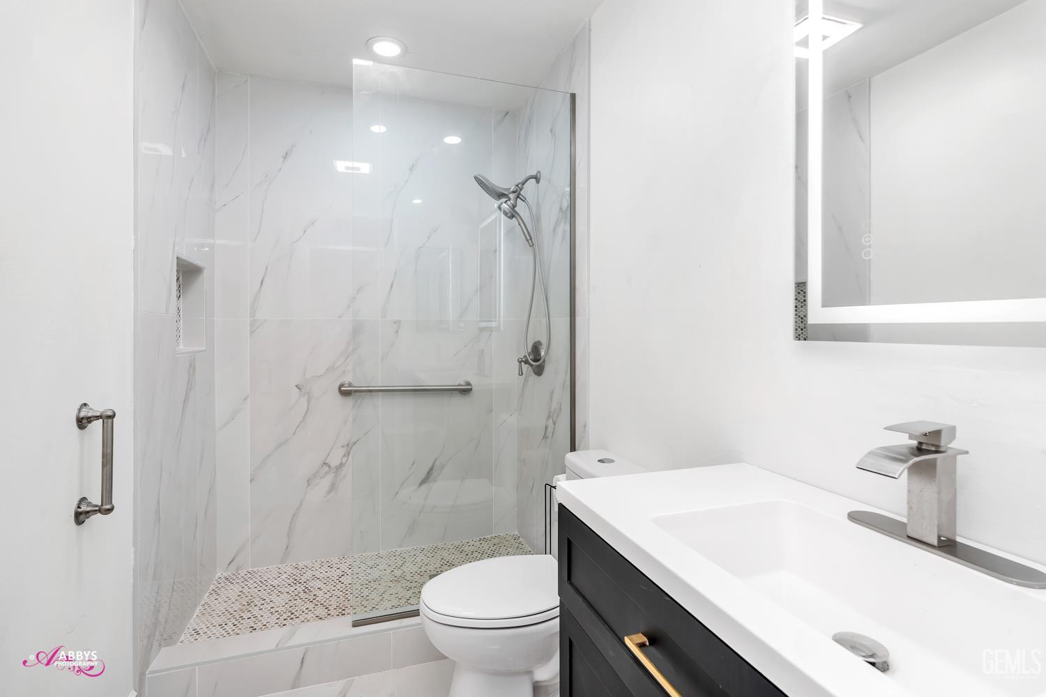 6104 Bel Aire Way — photo 17