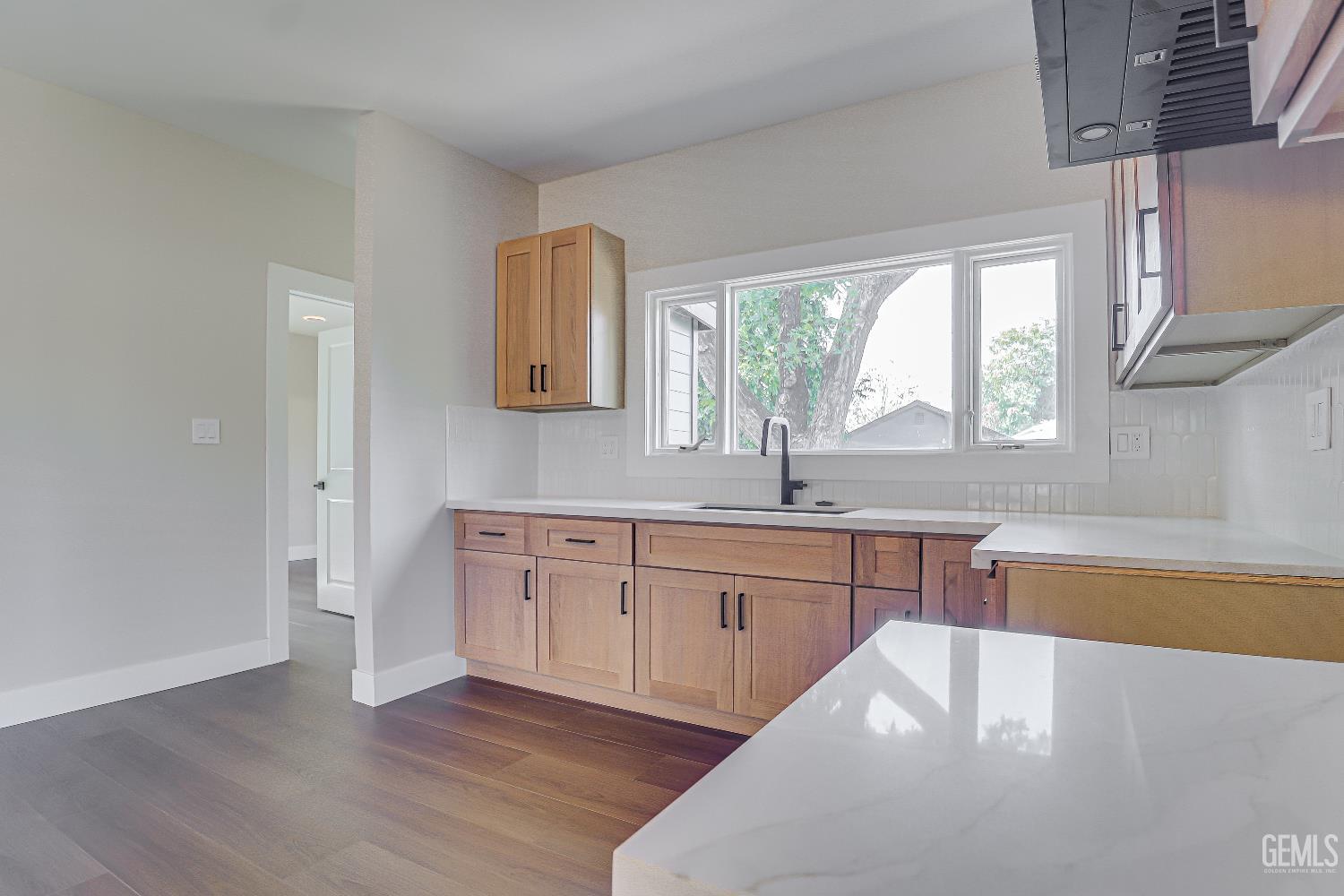 321 Oleander Avenue — photo 15