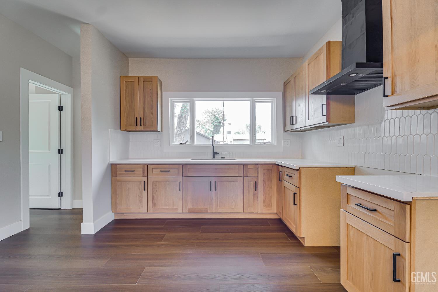 321 Oleander Avenue — photo 12