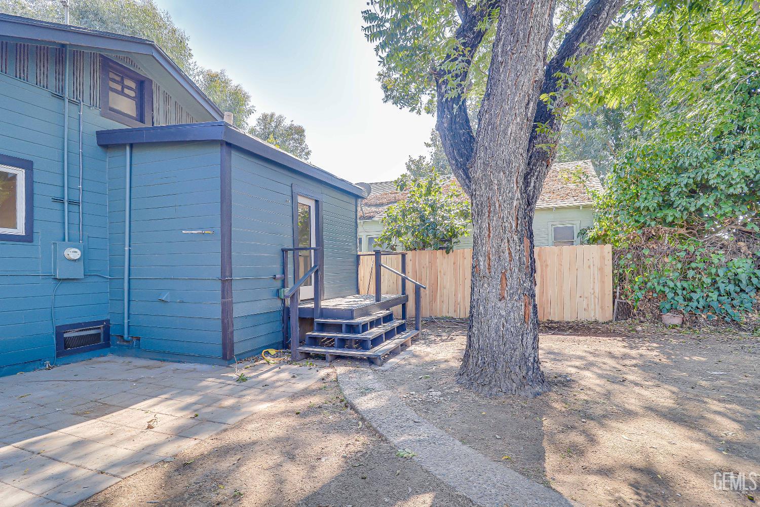 321 Oleander Avenue — photo 27