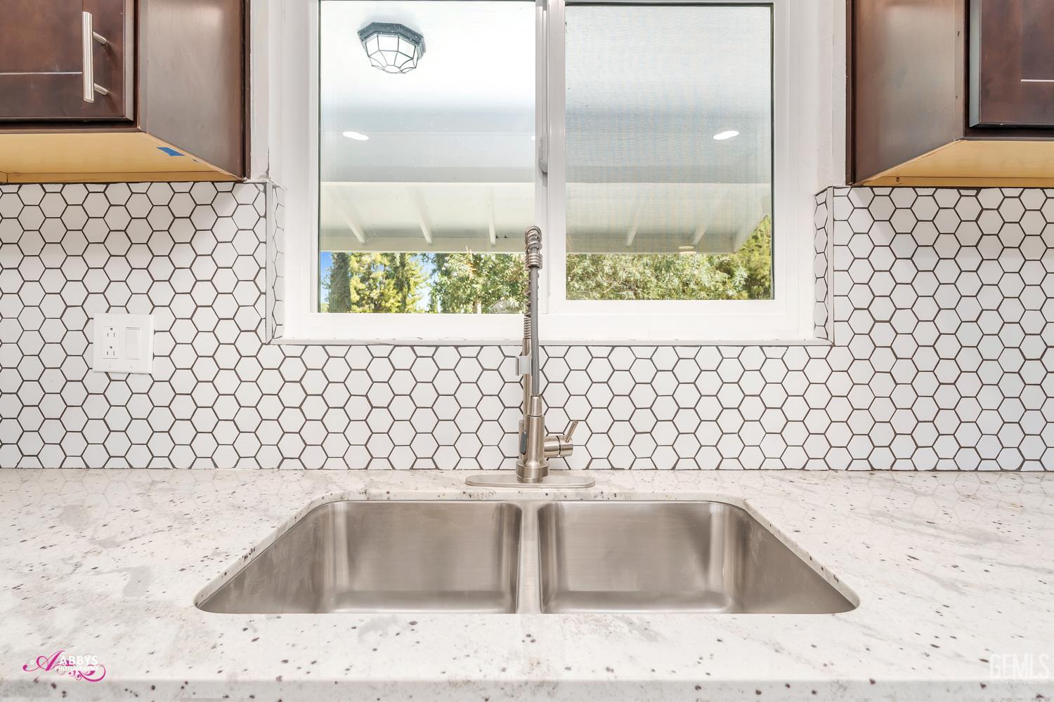 6104 Bel Aire Way — photo 13