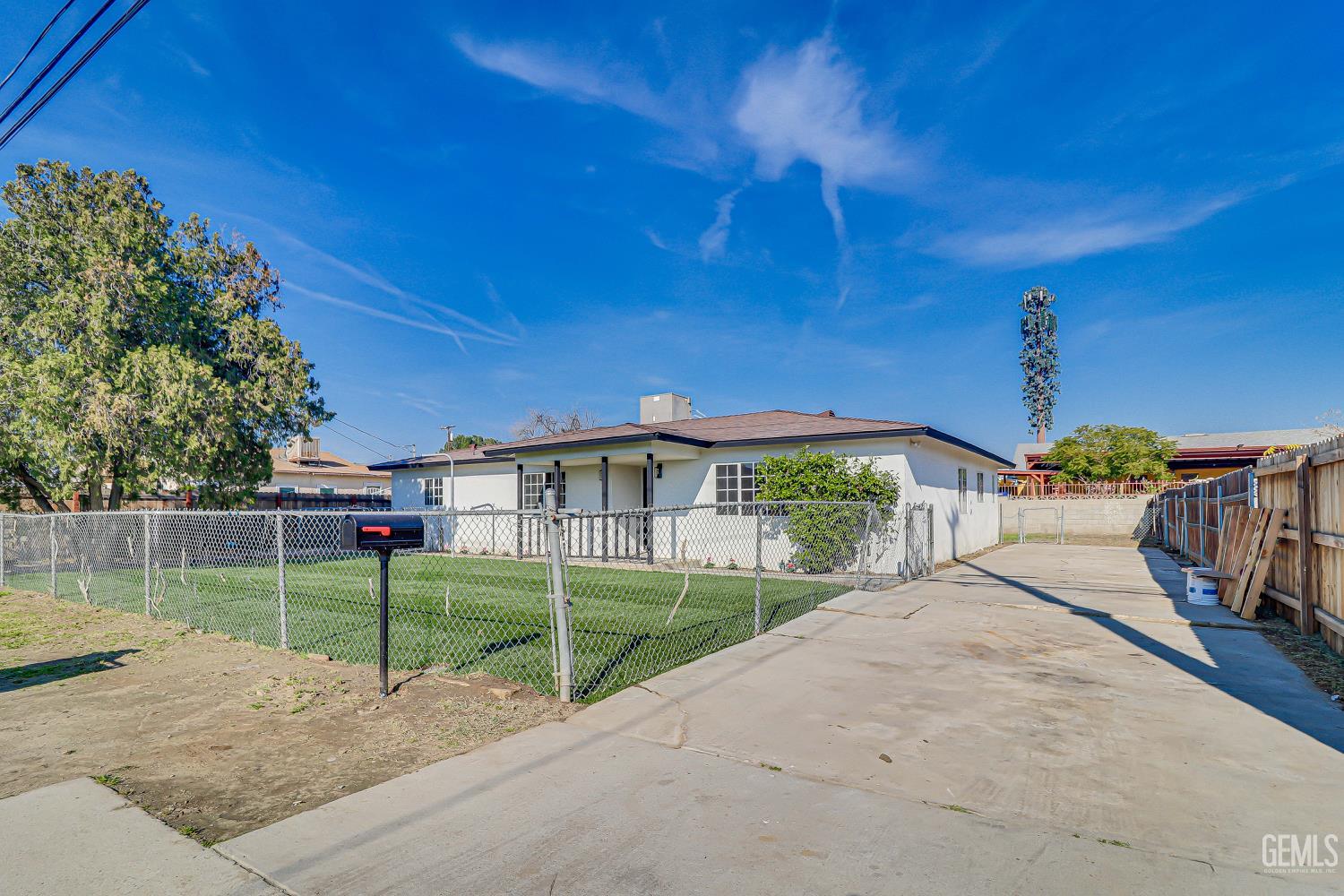 1410 Southgate Drive, Bakersfield, CA 93304 — photo 4