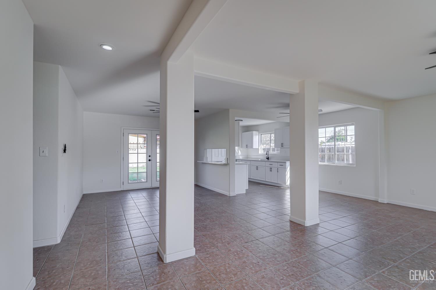 1410 Southgate Drive, Bakersfield, CA 93304 — photo 5