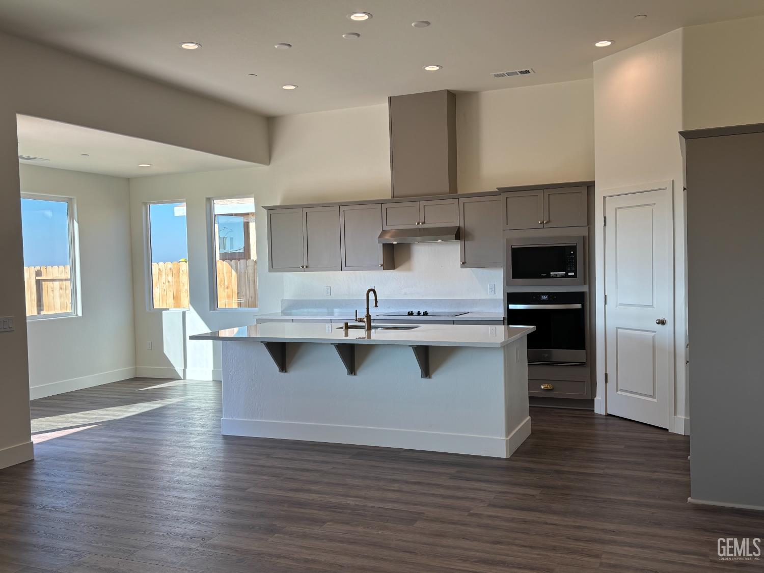 6701 Cedar Post Drive — photo 3