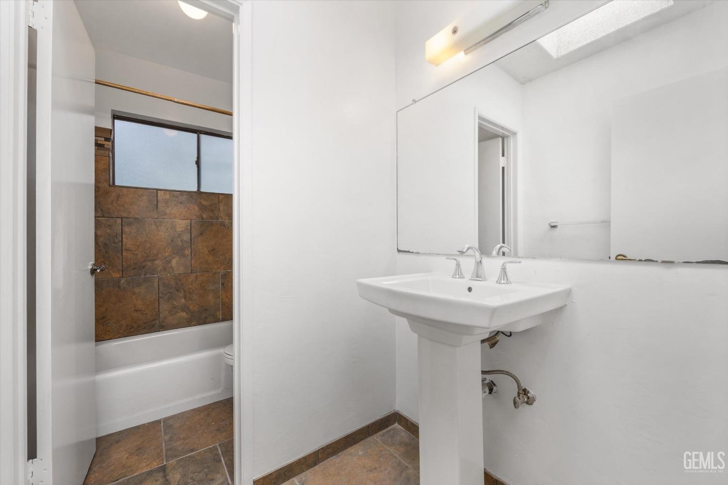 3516 Dana Street — photo 25
