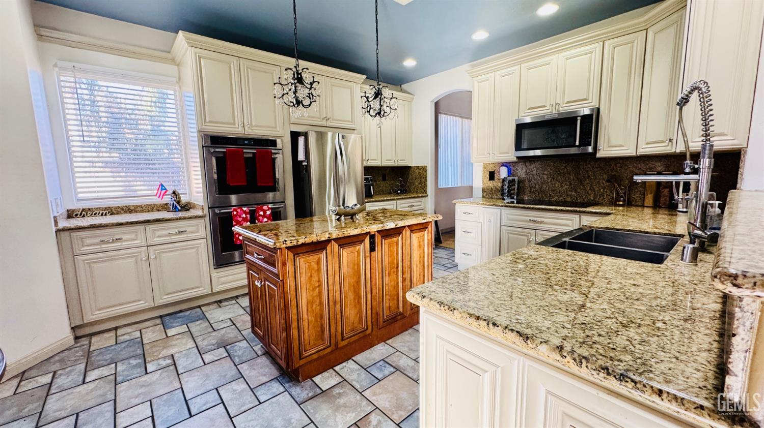 6115 Cloud Peak Court — photo 10