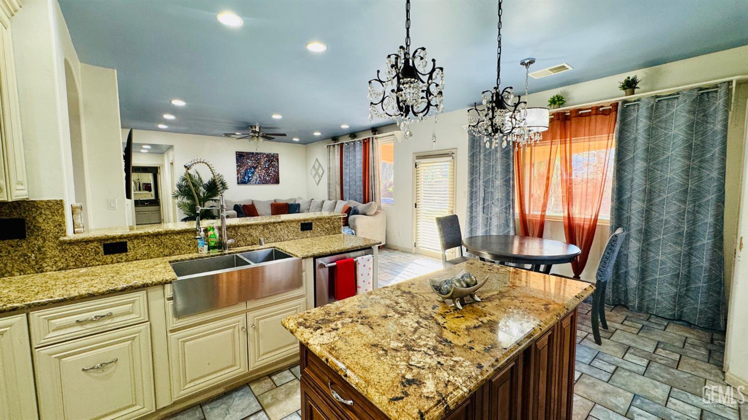 6115 Cloud Peak Court — photo 9