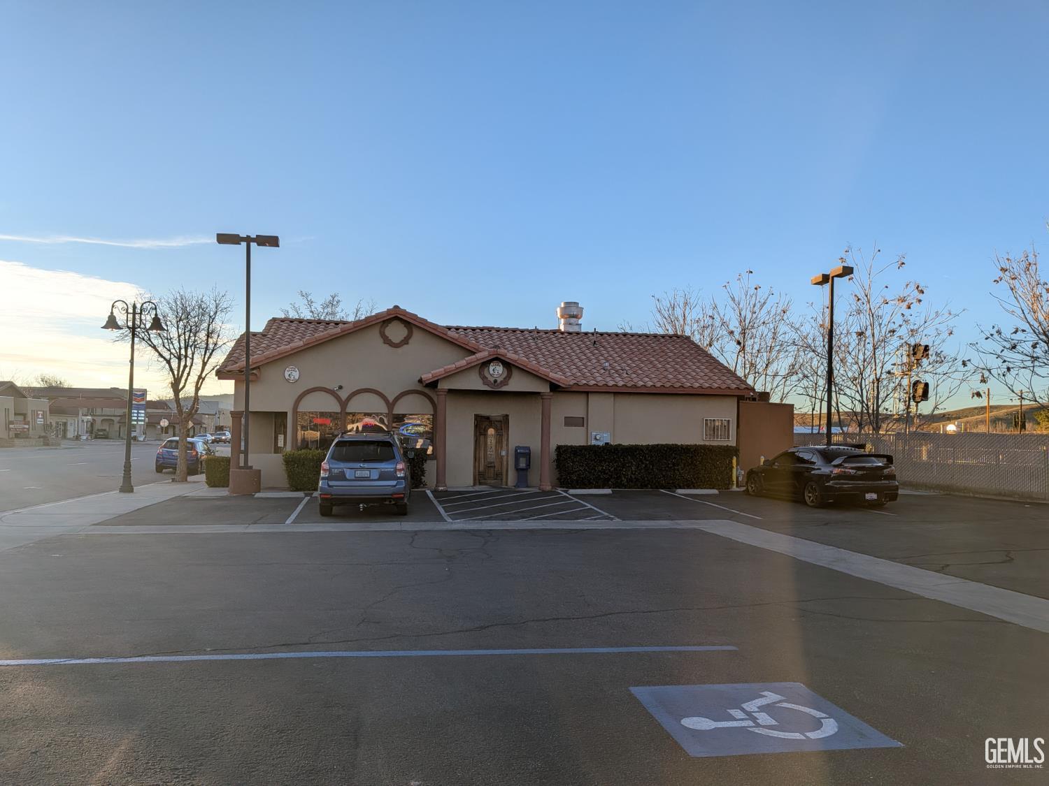 211 E Tehachapi — photo 5