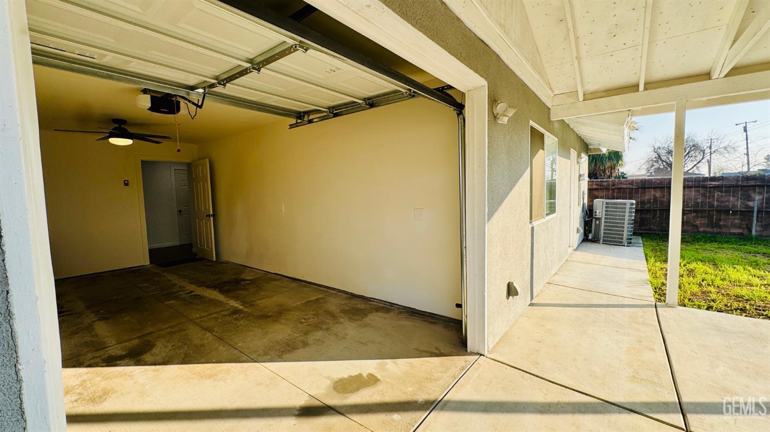 801 S Oleander Avenue — photo 21