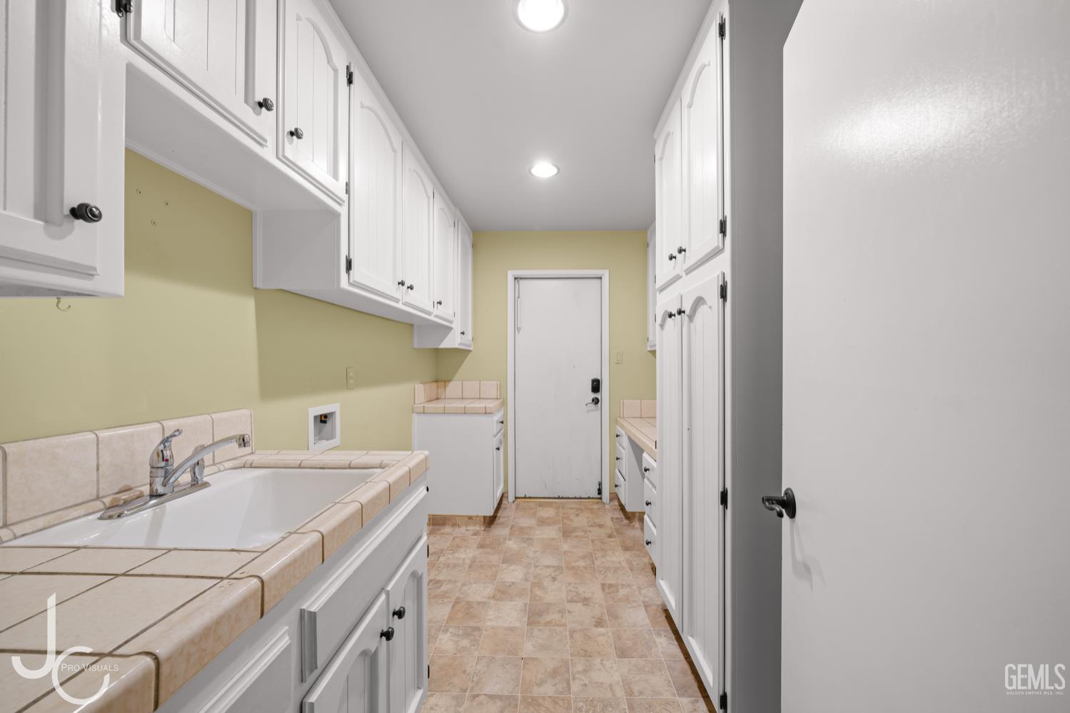 12139 Cattle King Drive — photo 33
