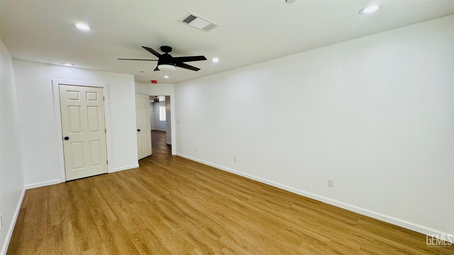801 S Oleander Avenue — photo 19
