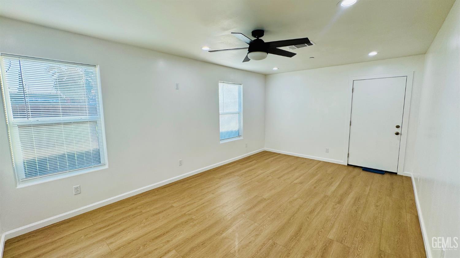 801 S Oleander Avenue — photo 16