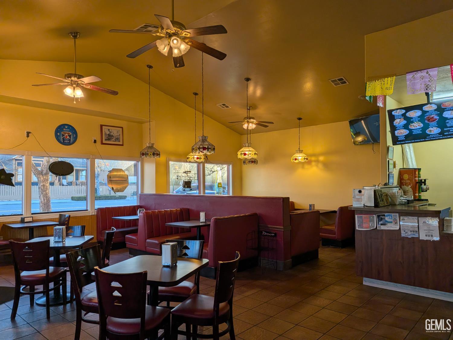 211 E Tehachapi — photo 3