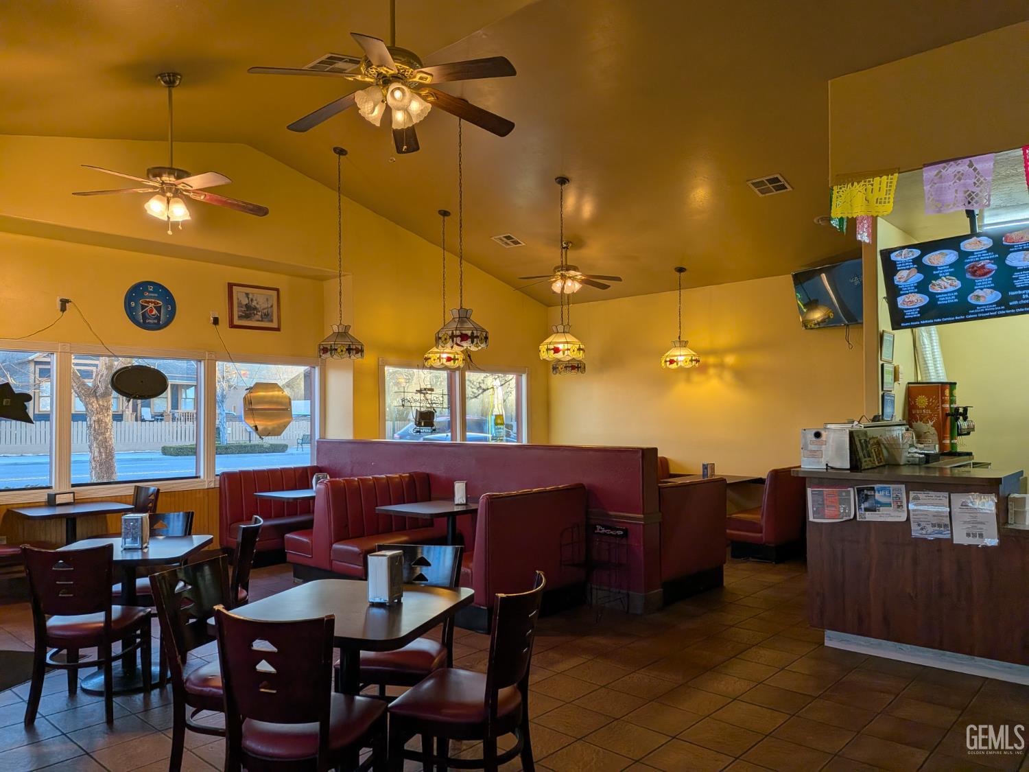 211 E Tehachapi — photo 3