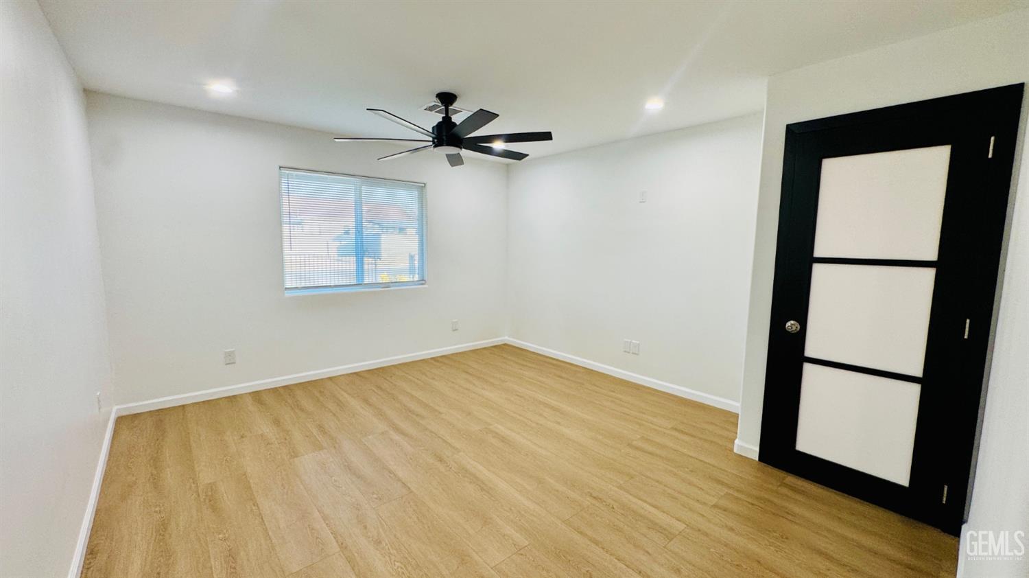 801 S Oleander Avenue — photo 13
