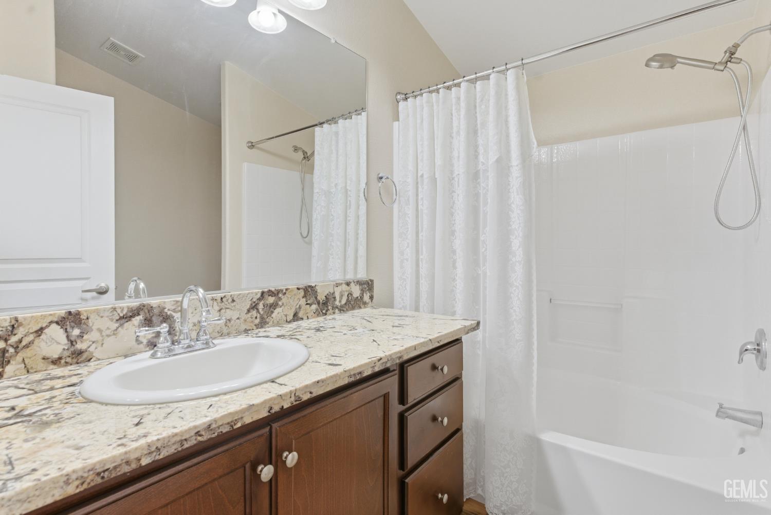 1225 Taft Highway — photo 13