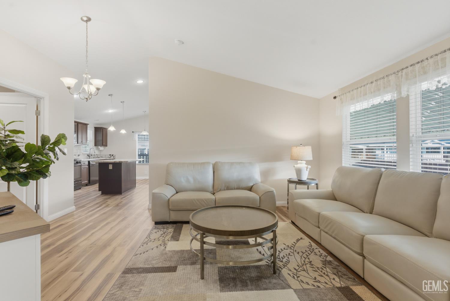 1225 Taft Highway — photo 3