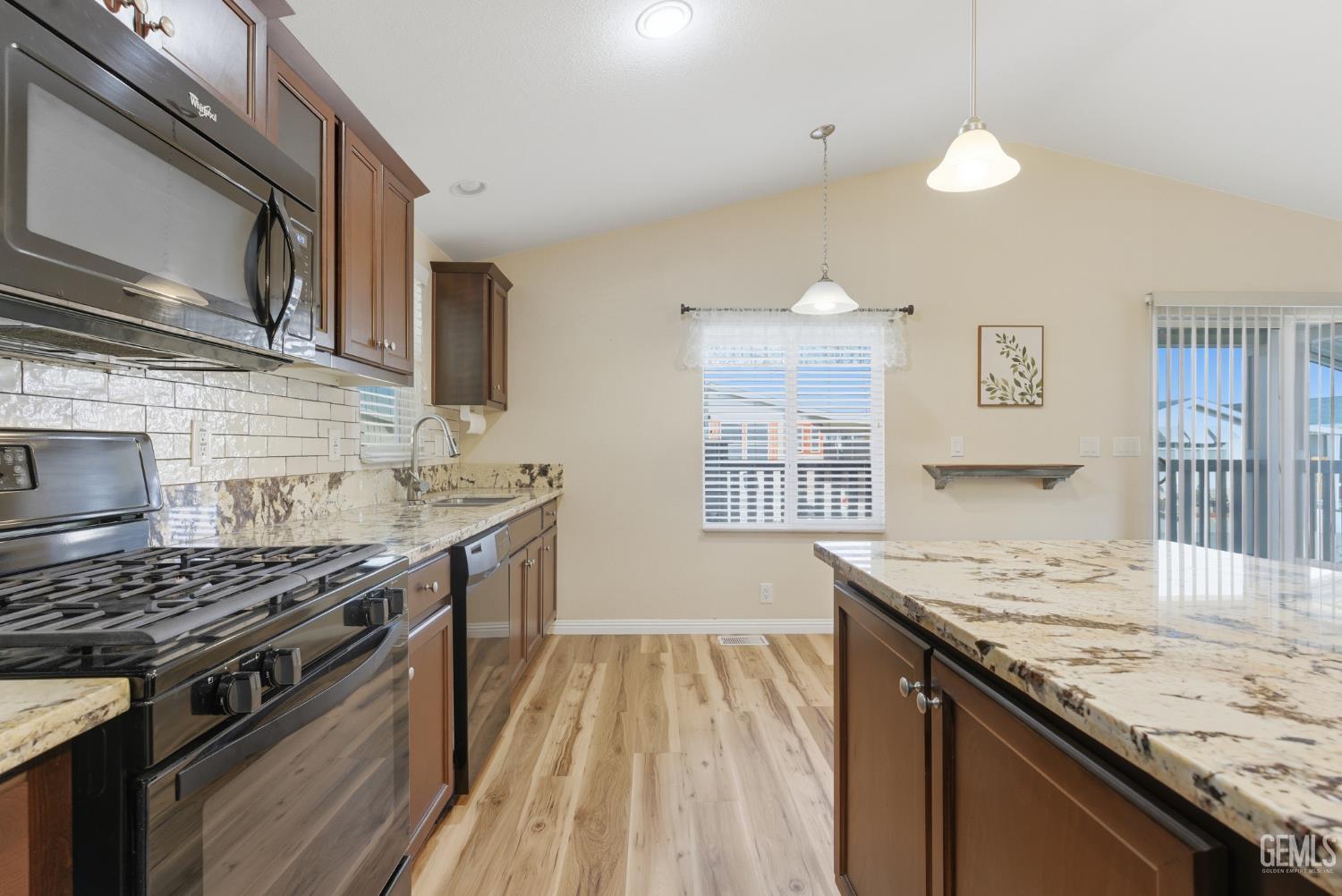 1225 Taft Highway — photo 4